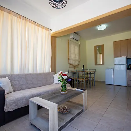 Kyma Seaview House הרסוניסוס